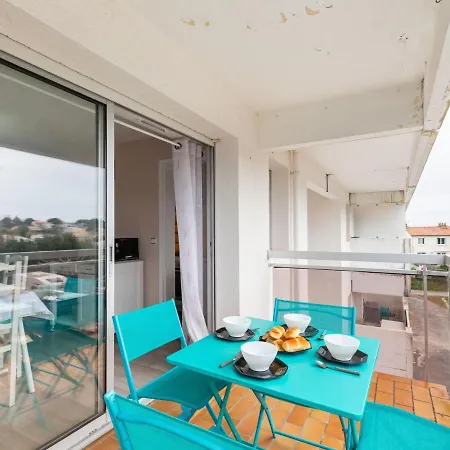 Apartment Le Centre By Interhome